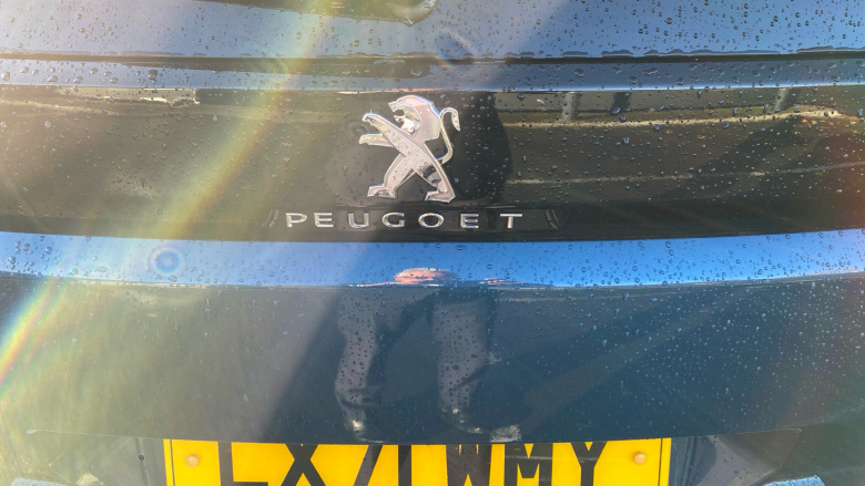 Peugeot 5008 1.2 PureTech Allure Premium 5dr EAT8 Petrol Estate